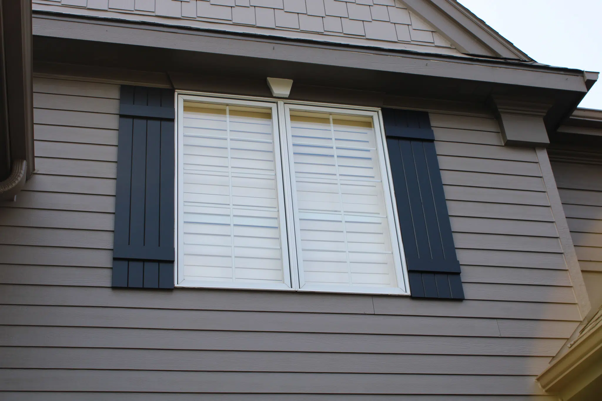 Installing Shutters on Vinyl Siding | Tevelde and Co.